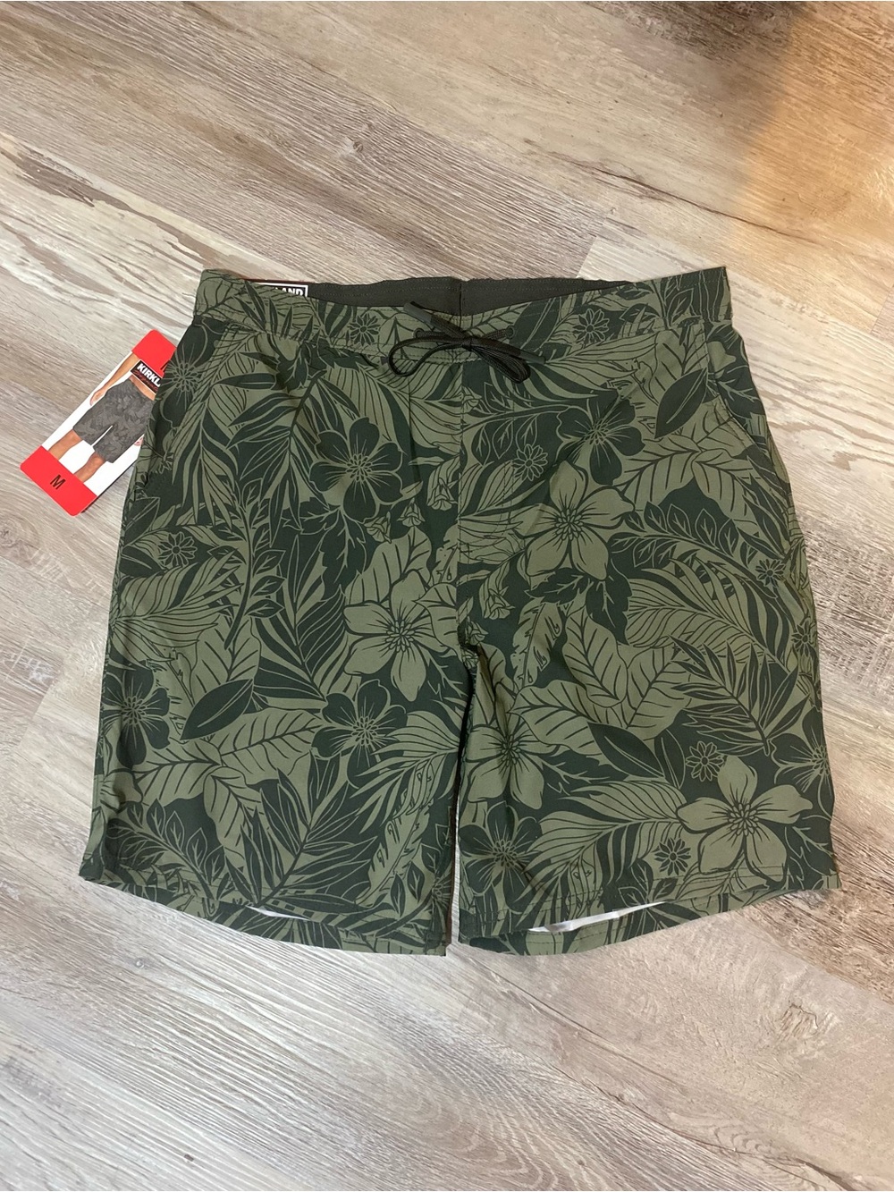 Kirkland Mens Floral Swim Shorts With Zippered Back Pocket Quick Dry Size M
